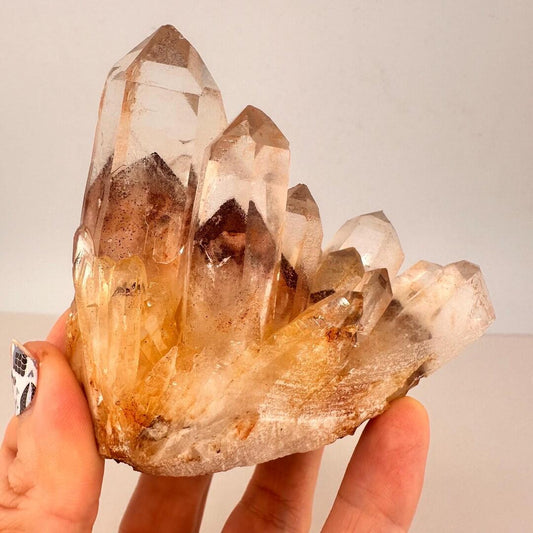 Huangta Crystal Clan – Natural Crystal Collection